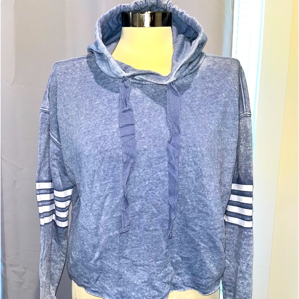 Forever 21 Light Blue Hoodie size S